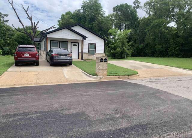 Property at 501 W Vance St, Tyler, TX 75702, 5 beds, 3.5 baths