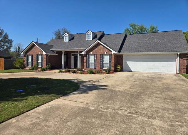 Property at 104 Codee Ct, Mount Pleasant, TX 75455, 3 beds, 2 baths