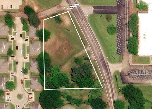 Property at 314 Broach St, Pittsburg, TX 75686