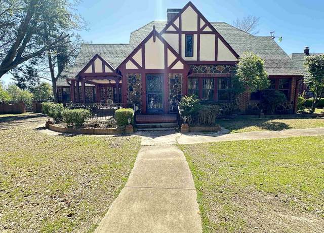 Property at 2337 E Rusk St, Jacksonville, TX 75766, 3 beds, 2.5 baths