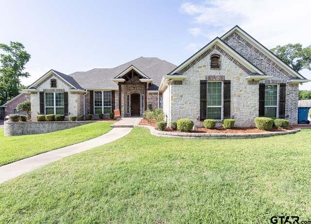 Property at 521 Susie St, Chandler, TX 75758, 3 beds, 3.5 baths