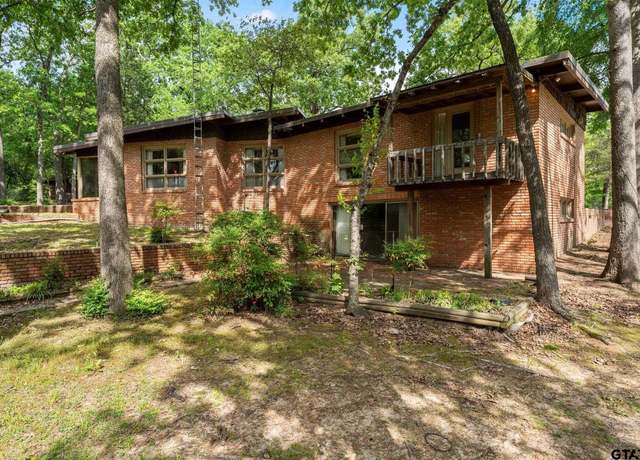 Property at 101 Bluebird St, Mount Pleasant, TX 75455, 3 beds, 3 baths