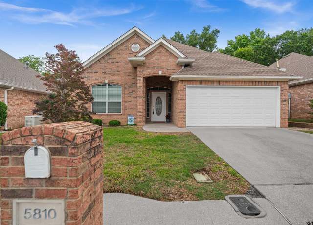 Property at 5810 Hollybrook Dr, Tyler, TX 75703, 3 beds, 2 baths