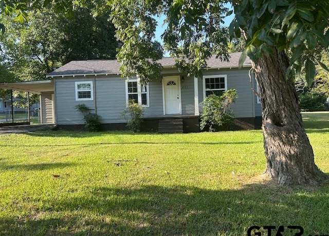 Property at 407 W Christine St, Overton, TX 75684, 3 beds, 1 bath