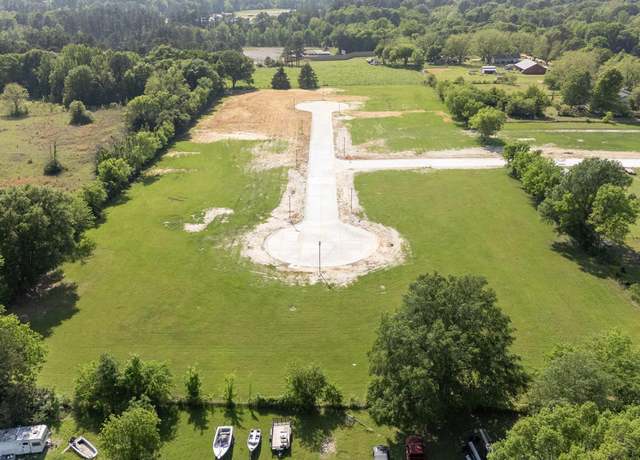 Property at 208 E Teal Dr, Troup, TX 75789