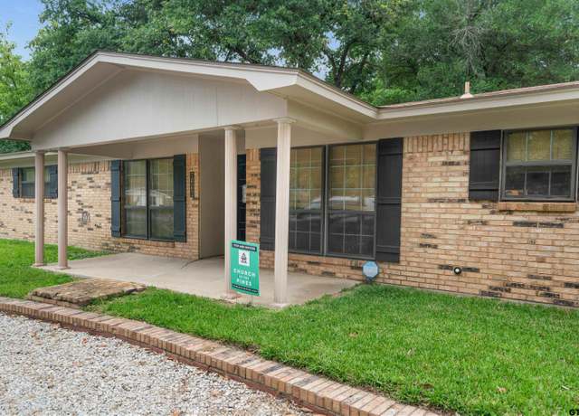 Property at 8116 Jewell Ln, Tyler, TX 75703, 3 beds, 2 baths