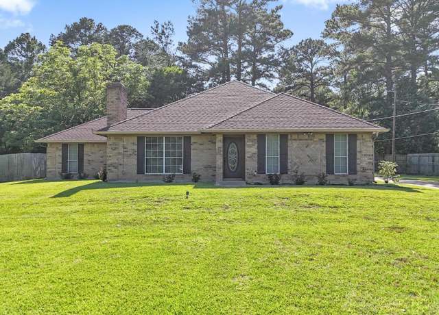 Property at 423 Beach St, Jacksonville, TX 75766, 2 beds, 2 baths