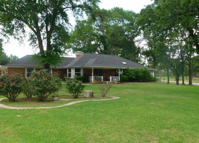 Property at 120 County Road 1424, Jacksonville, TX 75766, 3 beds, 2.5 baths
