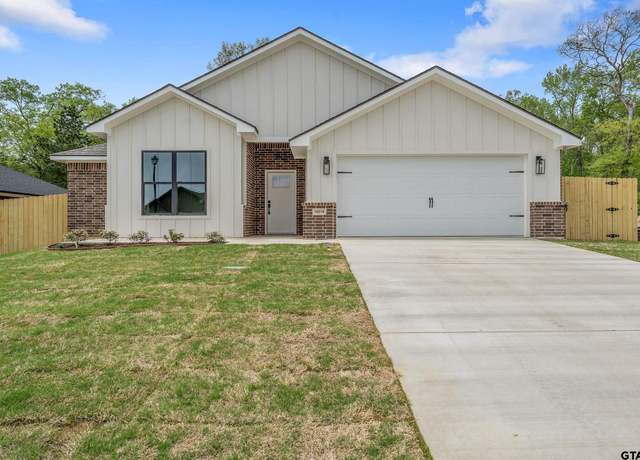 Property at 16218 Crossing Cir, Lindale, TX 75771, 3 beds, 2 baths
