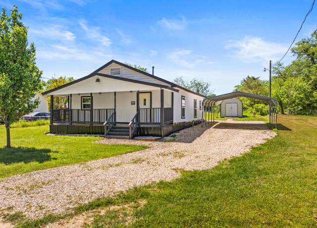 Property at 924 Kaufman St, Mt Vernon, TX 75457, 2 beds, 1 bath