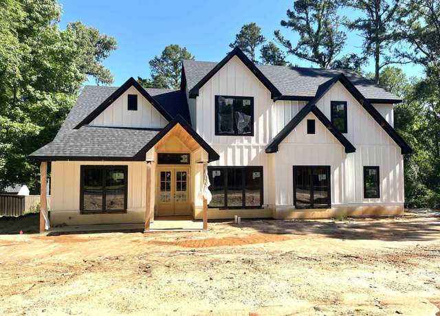 Property at 4020 Hanover Pl, Tyler, TX 75701, 4 beds, 3.5 baths