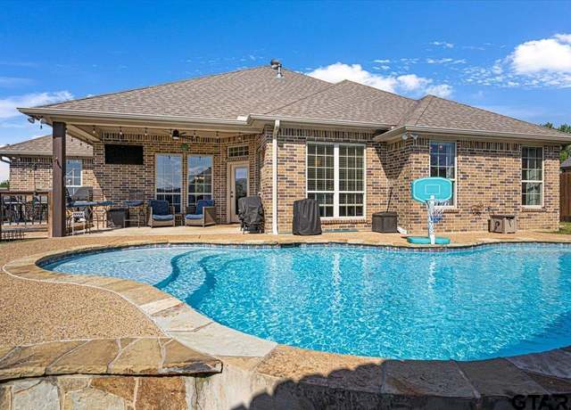 Property at 1009 Stagecoach Bnd, Bullard, TX 75757, 3 beds, 2 baths