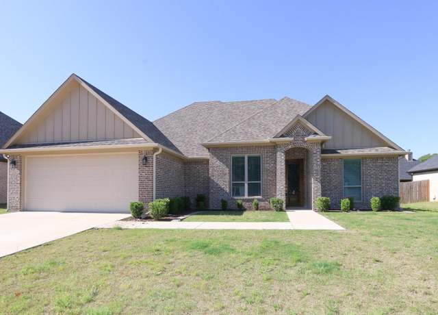 Property at 11924 Gillian Ct, Tyler, TX 75703, 3 beds, 2 baths