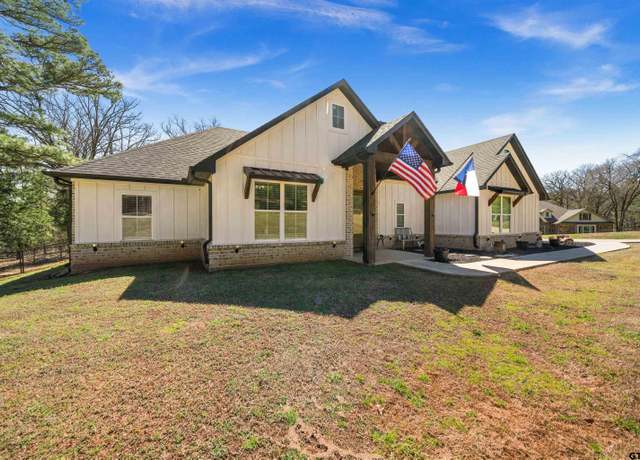 Property at 15920 Shepards Gln, Lindale, TX 75771, 4 beds, 2.5 baths