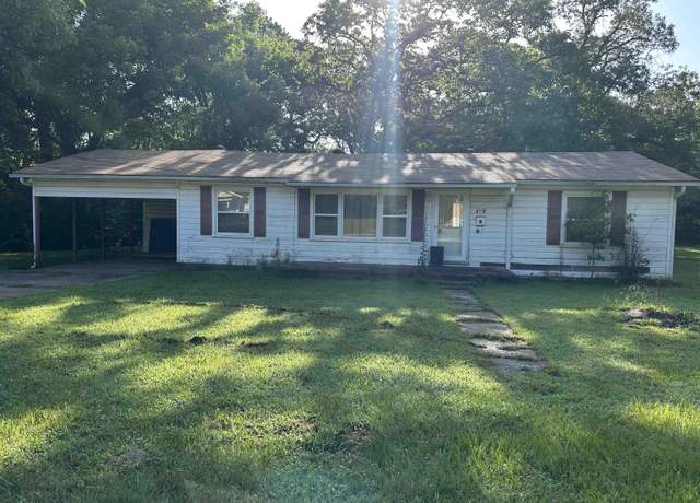 Property at 107 Shell St, Overton, TX 75684, 3 beds, 1 bath