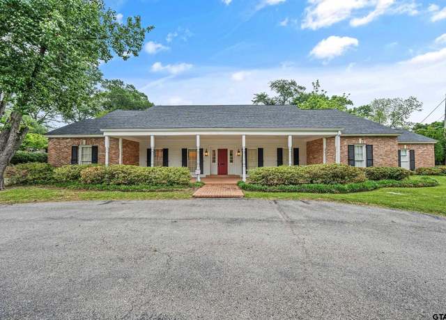 Property at 2222 S Chilton Ave, Tyler, TX 75701, 3 beds, 3.5 baths