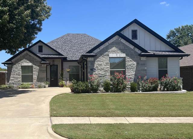 Property at 738 Abbey Rd, Lindale, TX 75771, 3 beds, 2 baths