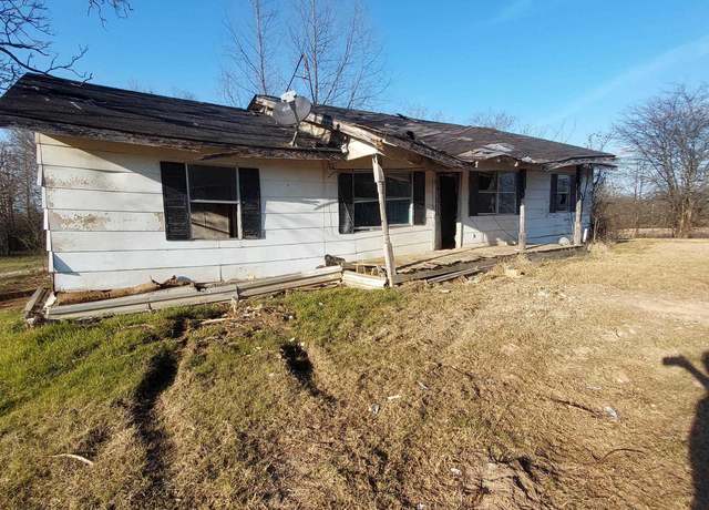 Property at 972 County Road 1695, Mount Pleasant, TX 75455, 3 beds, 2 baths