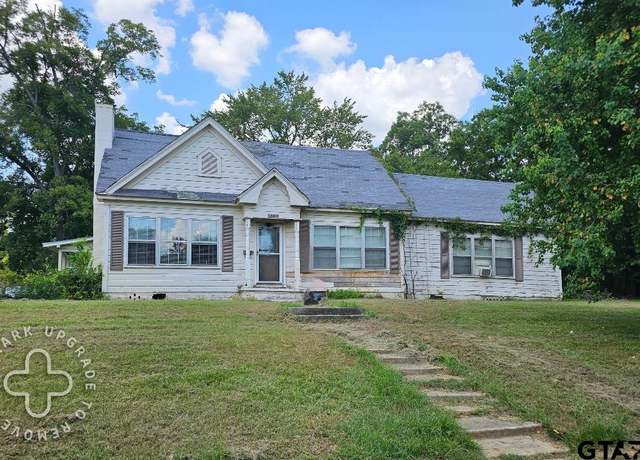 Property at 501 E Paschal St, Troup, TX 75789, 3 beds, 2 baths