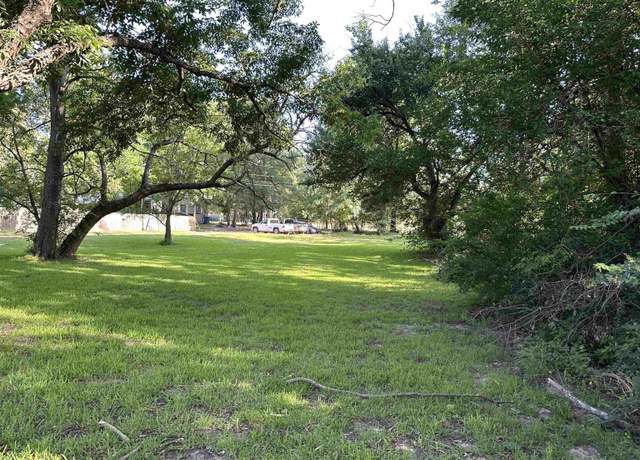 Property at 1002 Humbleway, Overton, TX 75684