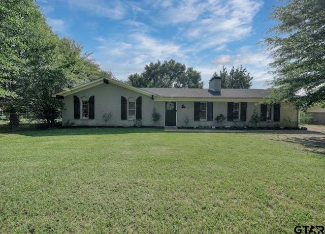 Property at 203 Green Lane Trl, Whitehouse, TX 75791, 4 beds, 2 baths