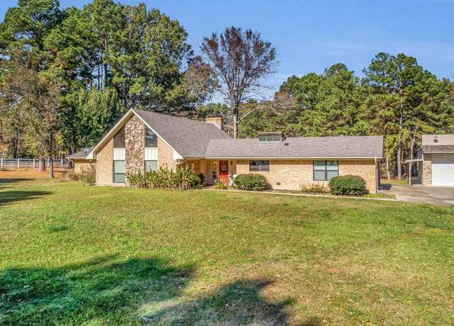 Property at 829 Meador Rd, Kilgore, TX 75662, 3 beds, 3 baths