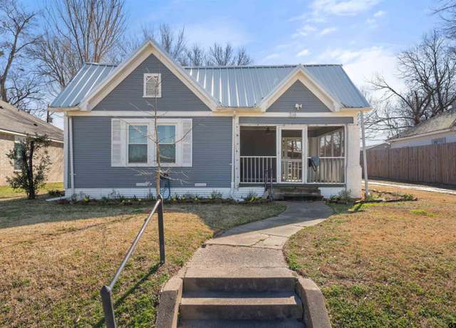 Property at 310 Line St, Mineola, TX 75773, 2 beds, 2 baths