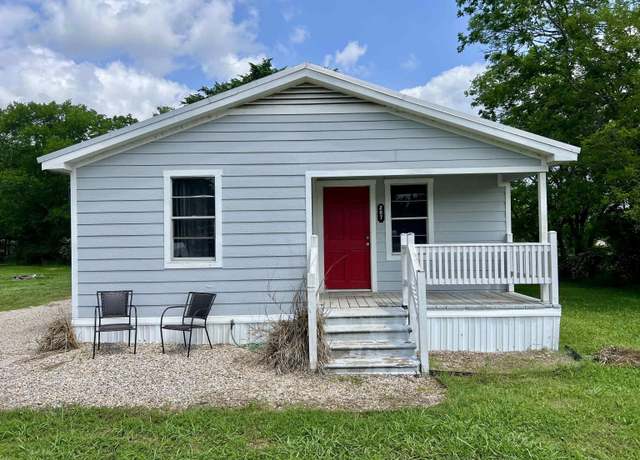 Property at 207 E Crawford St, Talco, TX 75487, 2 beds, 1 bath