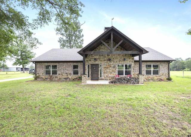 Property at 1114 County Road 1512, Jacksonville, TX 75766, 3 beds, 2 baths