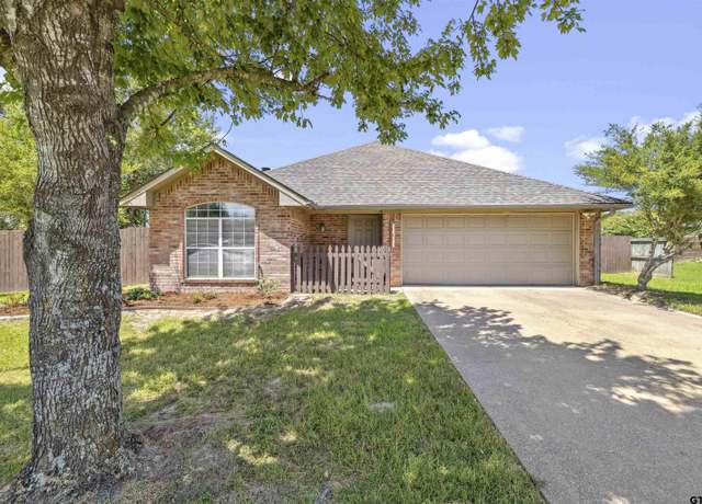 Property at 107 Ash, Bullard, TX 75757, 3 beds, 2 baths