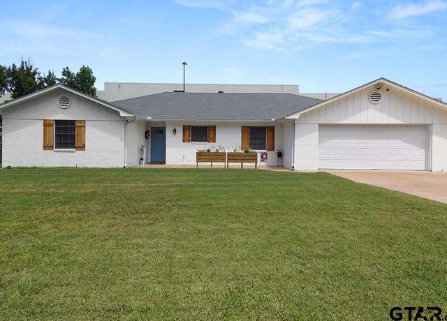Property at 7408 Hollyoak Dr, Tyler, TX 75703, 4 beds, 2 baths