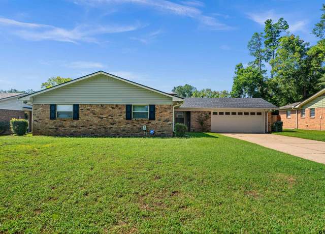 Property at 2331 Hunter St, Tyler, TX 75701, 3 beds, 2 baths