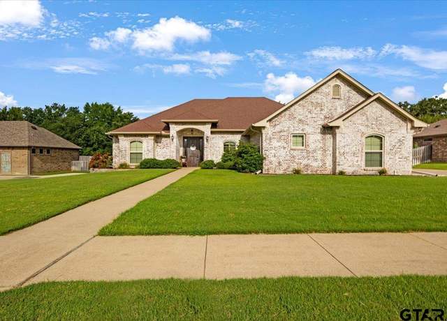 Property at 708 Abbey Rd, Lindale, TX 75771, 4 beds, 2 baths