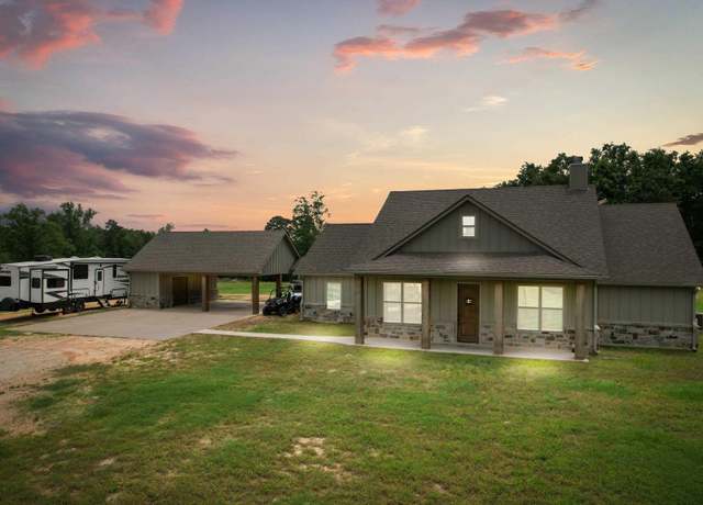 Property at 14881 S State Highway 135, Overton, TX 75684, 4 beds, 3.5 baths