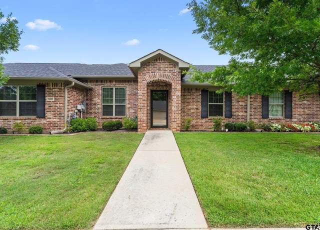 Property at 5062 Shiloh Village Dr, Tyler, TX 75703, 3 beds, 2 baths