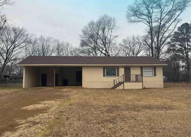 Property at 507 N Cecelia Dr, Mt Pleasant, TX 75455, 3 beds, 2 baths