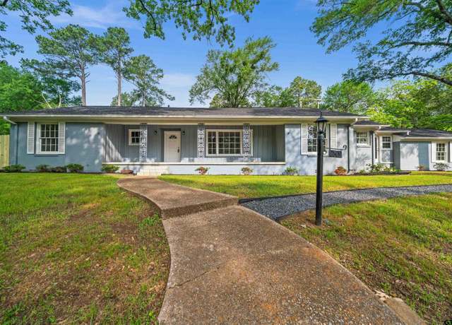 Property at 2809 S Robertson Ave, Tyler, TX 75701, 4 beds, 3 baths