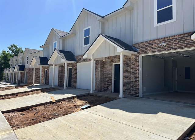 Property at 500 Mt. Sylvan St, Lindale, TX 75771, 12 beds, 10 baths