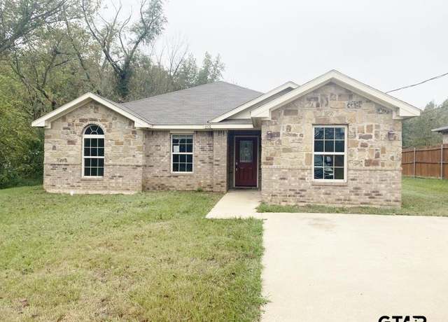 Property at 801 N Lide Ave, Mt Pleasant, TX 75455, 4 beds, 2 baths