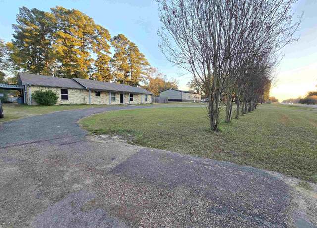 Property at 1514 State Highway 155, Gilmer, TX 75645, 4 beds, 3 baths