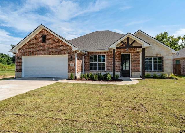 Property at 420 Deer Point Cv, Chandler, TX 75758, 3 beds, 2 baths