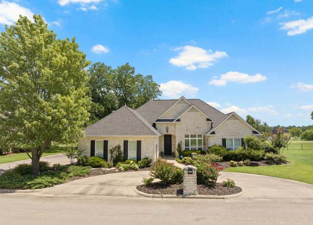 Property at 108 Links Dr, Mount Pleasant, TX 75455, 3 beds, 2 baths