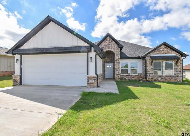 Property at 210 Nolan Farms Blvd, Winona, TX 75792, 4 beds, 2 baths