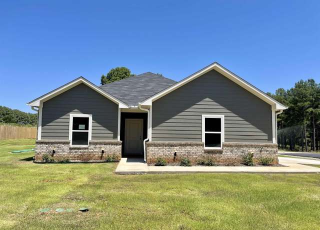 Property at 12912 County Road 46, Tyler, TX 75704, 3 beds, 2 baths