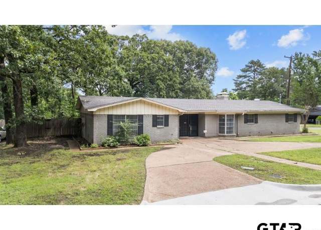 Property at 526 Ronnette Dr, Tyler, TX 75703, 3 beds, 2 baths