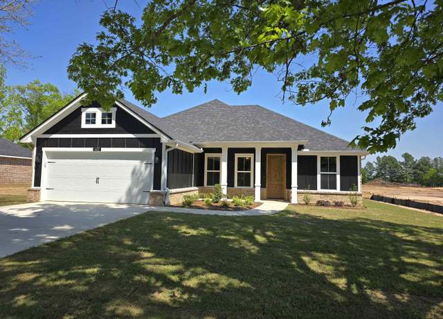 Property at 602 Kidd Dr, Chandler, TX 75758, 3 beds, 2 baths
