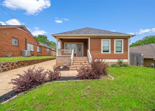 Property at 811 W 27th St, Tyler, TX 75702, 3 beds, 2 baths