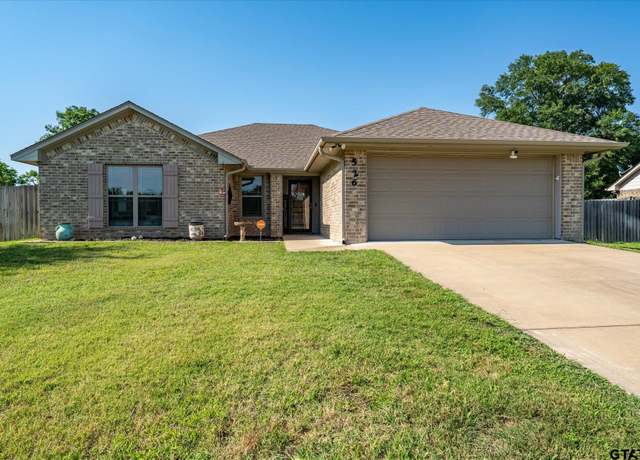 Property at 526 W Kingsway Dr, Overton, TX 75684, 3 beds, 2 baths
