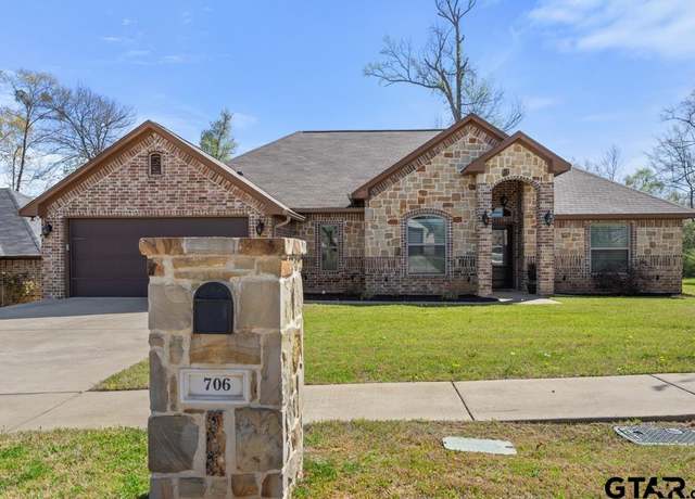 Property at 706 Duke Pl, Tyler, TX 75704, 4 beds, 2 baths