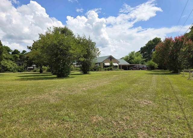 Property at 129 Coffeeville Rd, Jefferson, TX 75657, 5 beds, 3 baths